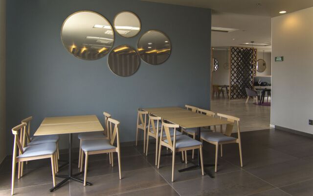 City Express Plus by Marriott Ciudad de México Mundo E