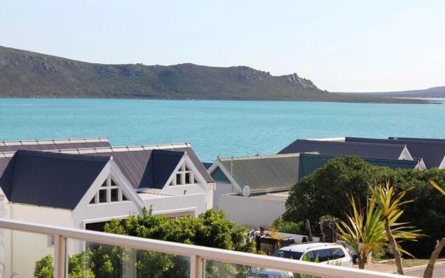 10 Mystique Self catering