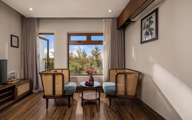 HA Ocean Front Hotel and Apartment