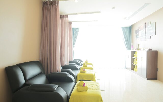 Yarra Ocean Suites Danang