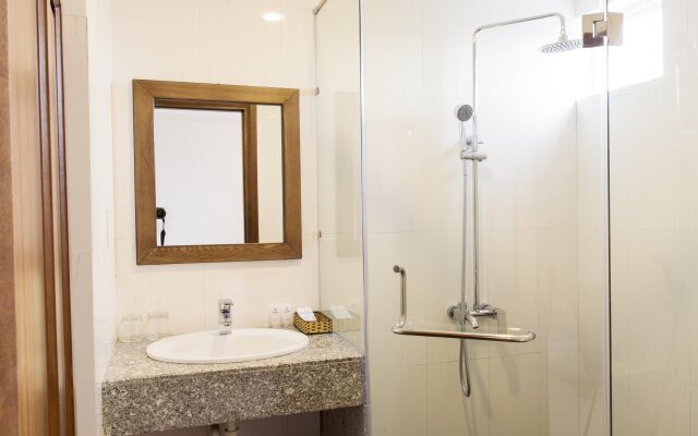 ELC Beach Hotel