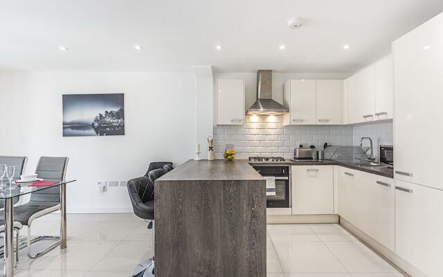 Canary Wharf Stylish Apartment