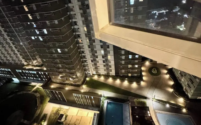 Cozy Studio in Cebu City With Garden View