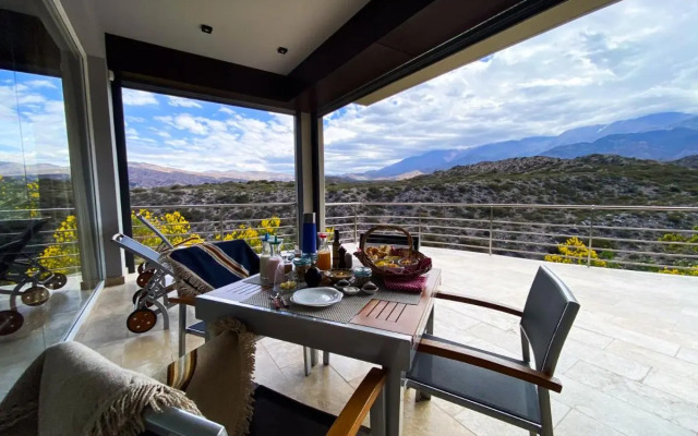 El Carmelo Mountain Lodge