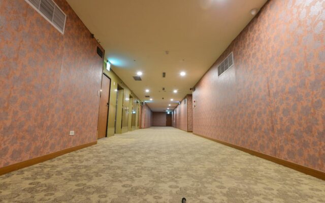 E Hotel