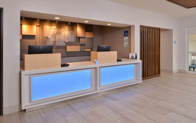 Holiday Inn Express Stockton Southeast by IHG