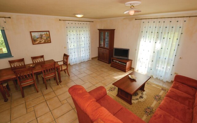 Stunning Home in Koper With Wifi and 3 Bedrooms