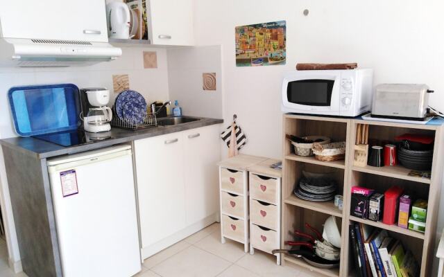 Studio In Cannes With Wonderful City View And Wifi 200 M From The Beach