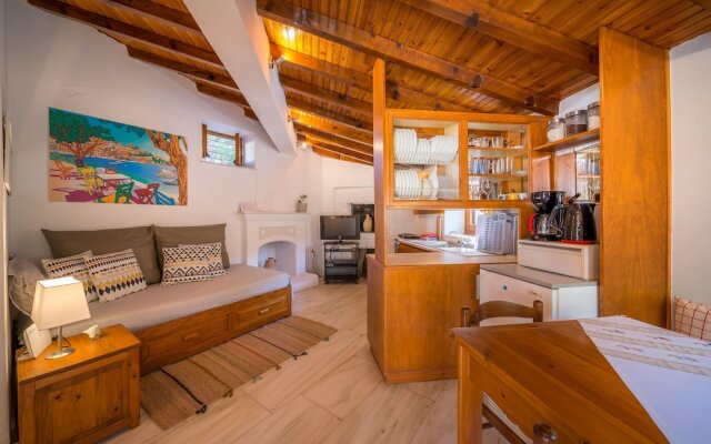 Fairytale House - Aghia Marina, Aegina Island