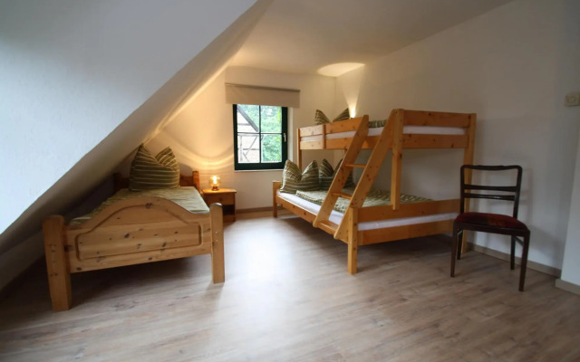 Semi detached house, Glave