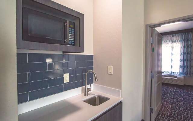 La Quinta Inn & Suites by Wyndham Pampa