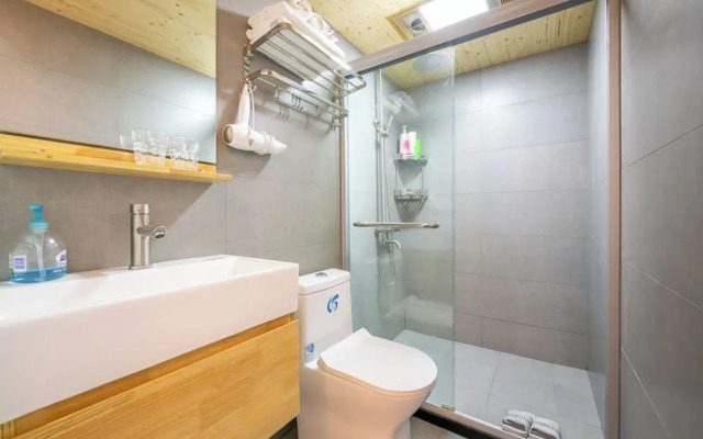 Shanghai Hills&XING 132 Family Homestay