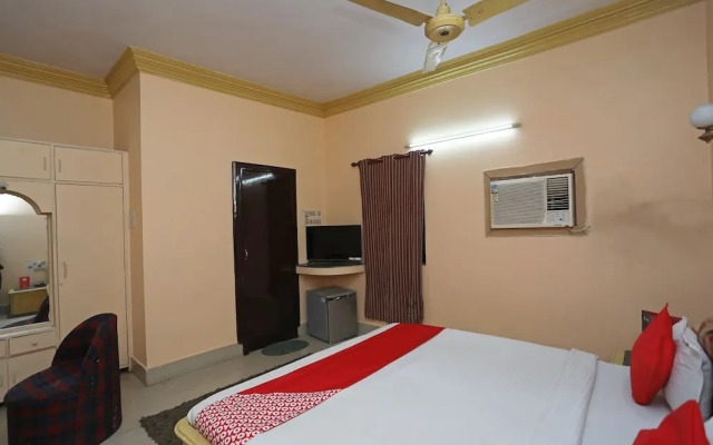 Hotel Vineet by OYO Rooms