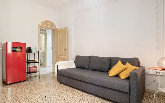 San Giovanni in Monte Apartment