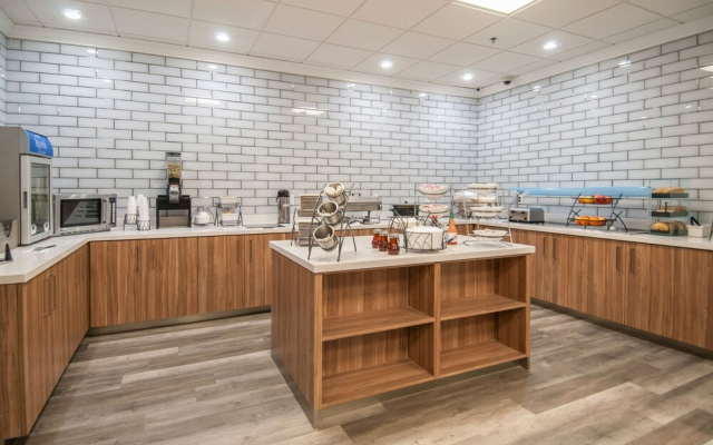 Avalon Hotel & Suites Alexandria