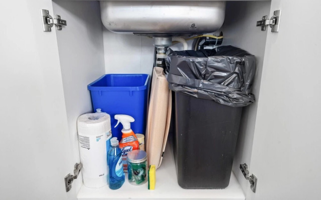 Private Studio Apartment in Burlington - U5