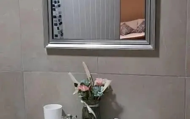 3 Bed House - Sleeps 6 - Garden - Parking - Wifi