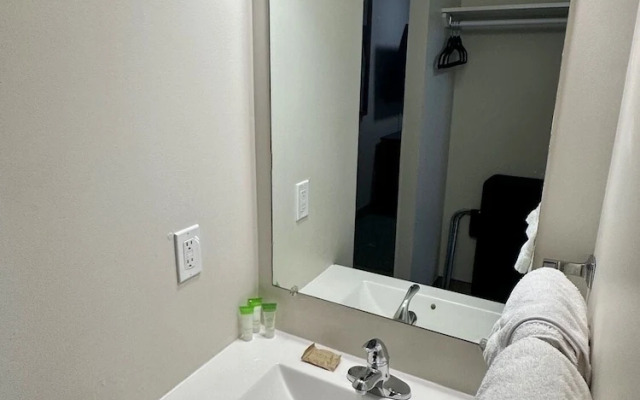 Anavada Inn & Suites Grande Prairie