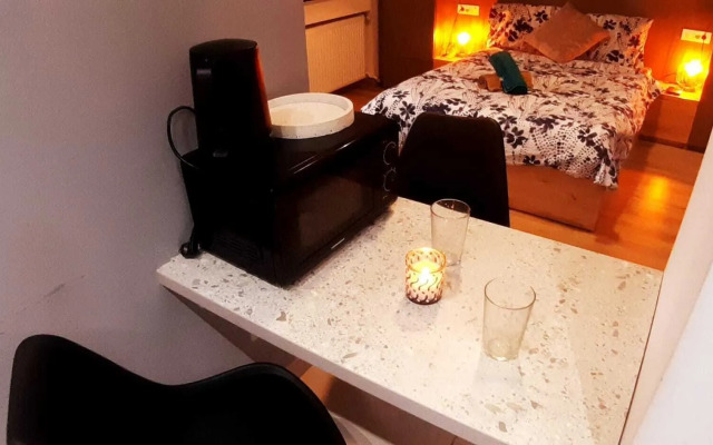 Sunny 3BR Midtown Flat - Amazing View Balcony