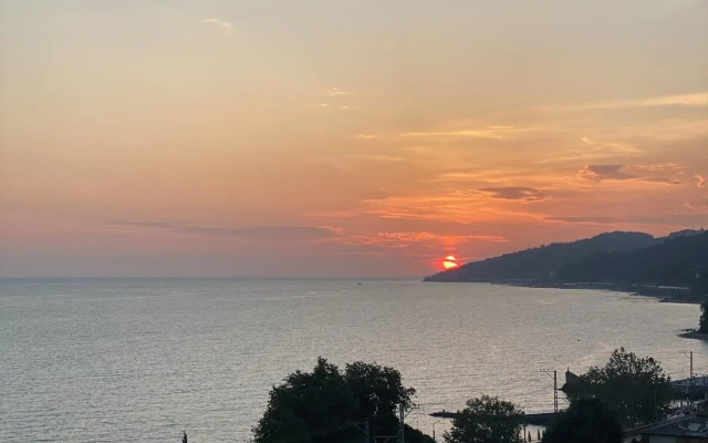 Apartments with direct sea view