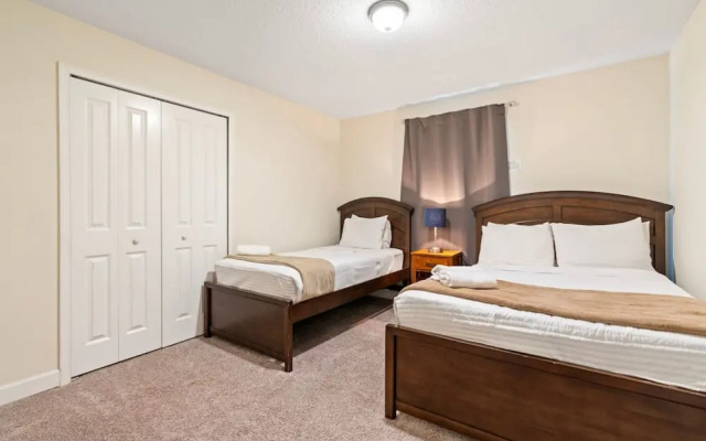 Amazing 5bdr House w Pool -4857