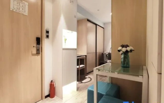 Rongju Hotel (Xujiahui Shanghai Stadium)