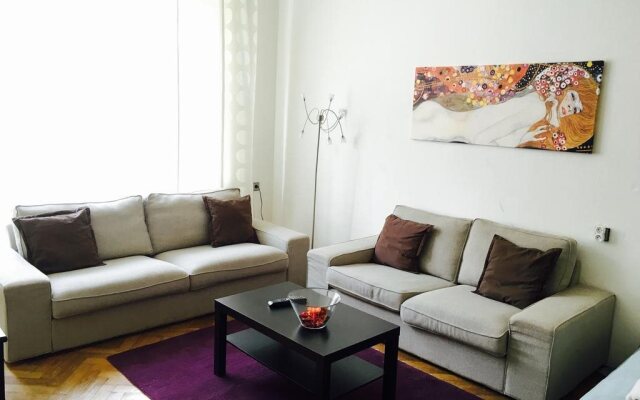 Eliska Old Town Apartments