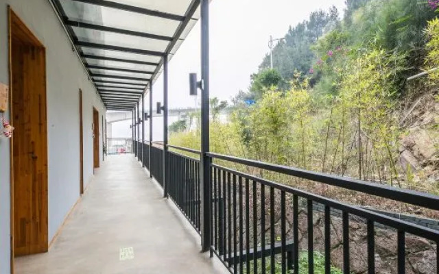 Zuoshe Linghai Boutique Hotel