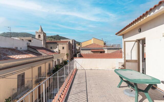 Snug holiday home in Mirto with a private terrace