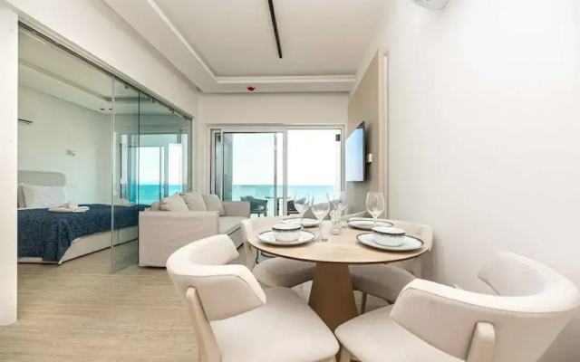 Dinglis Beach Hotel Apartments