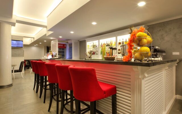 White Rock Castle Suite Hotel & SPA