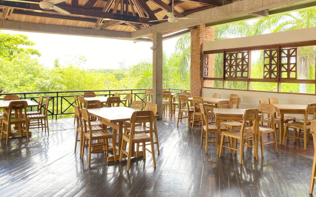 Hotel Girardot Resort by On Vacation