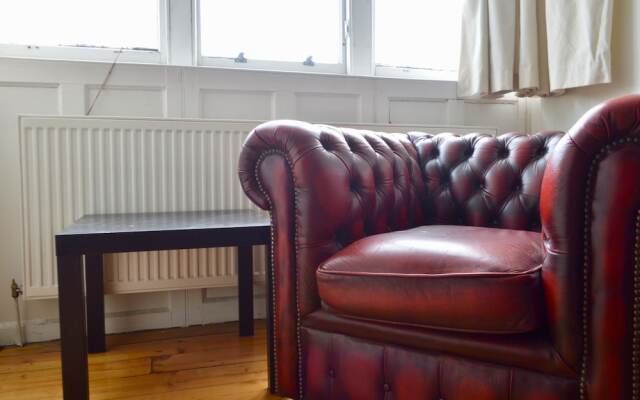 Central Edinburgh 4 Bedroom Flat