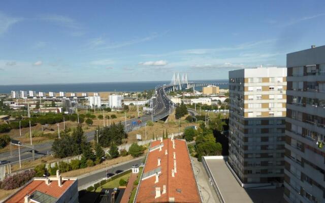 A View to the River Tejo - IBG HOME