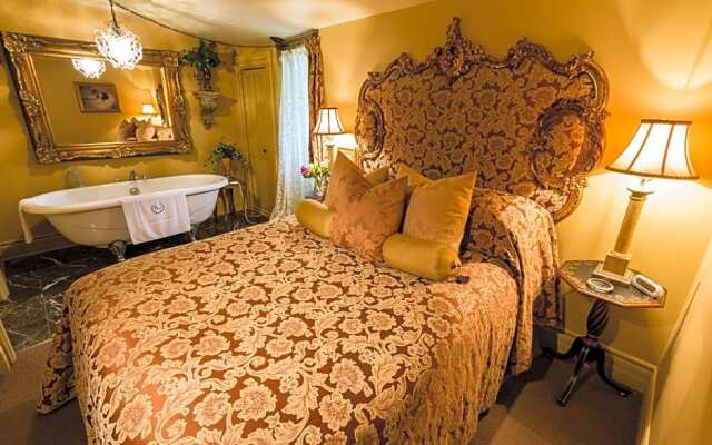 Russell Manor Bed & Breakfast