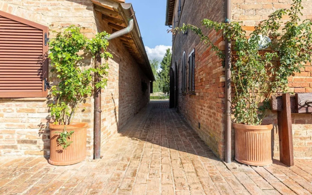 360 Degree View Over the Tuscan Hills