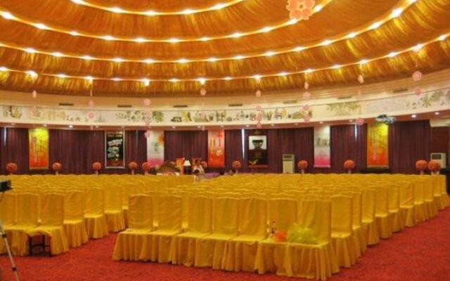 Xishuangbanna Golden Zone Hotel