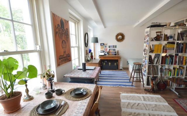 Bright and Cosy Studio Apartment in Stokes Croft