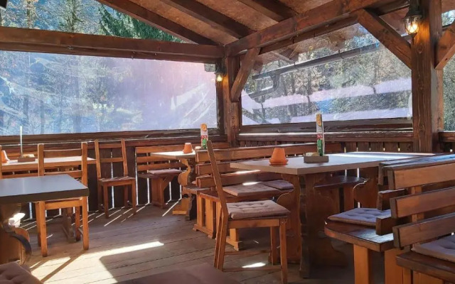 Hostel Jozl