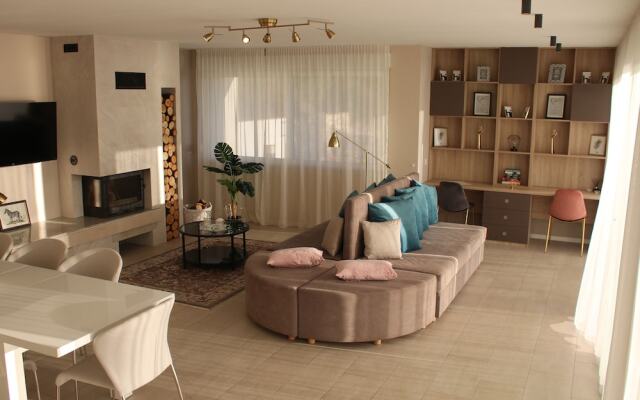 Royal Villa