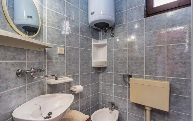 Apartment in Private House With Shared Pool