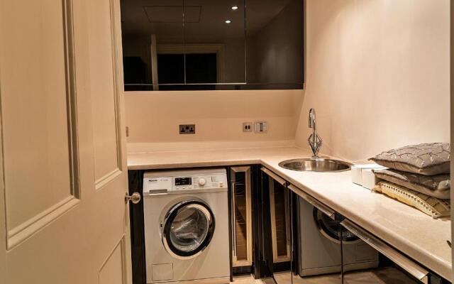 Stratford House - Luxury 4 Bed Townhouse