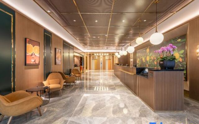 Orange Hotel (Hangzhou Binjiang Xingguang Avenue Pedestrian Street)
