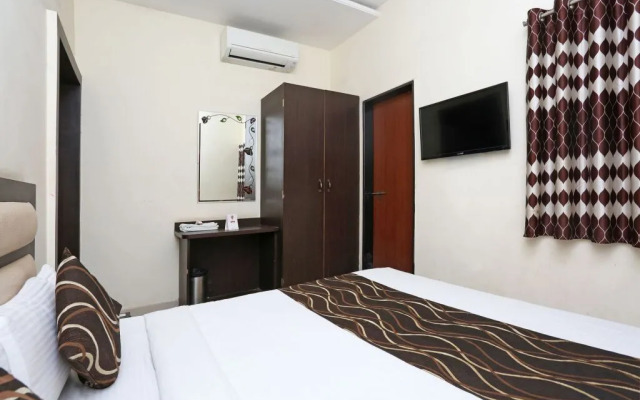 FabExpress Mezbaan Regency by OYO Rooms