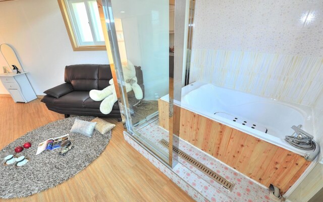 Gapyeong Art Pension