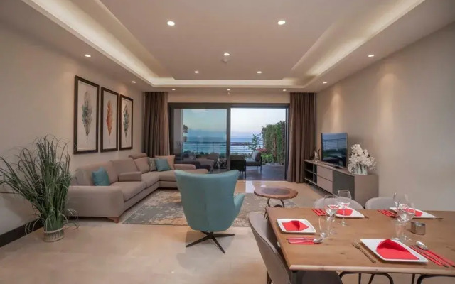 Red Rock Hotel & Suites By Selseve