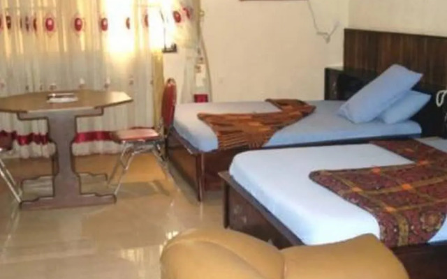Choice Gate Hotel and Suites