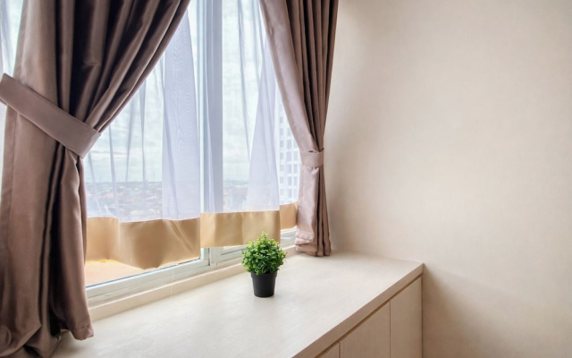 Neat 2Br For 3 Pax At Bassura City Apartment