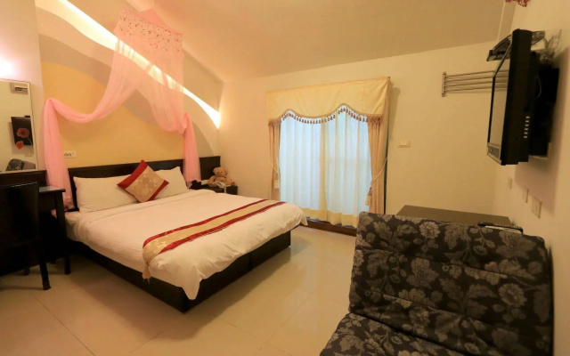Warner Leisure Hotel