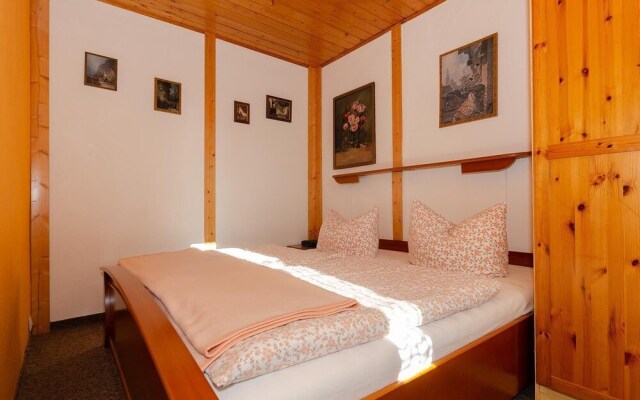 Schöner, im Grünen Gelegener Bungalow in Zirkow für 2-3 Personen